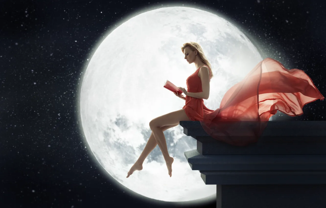Фото обои девушка, ночь, луна, платье, блондинка, книга, ножки, сидит