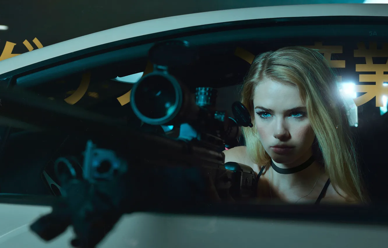 Фото обои машина, взгляд, девушка, блондинка, прицел, снайперская винтовка