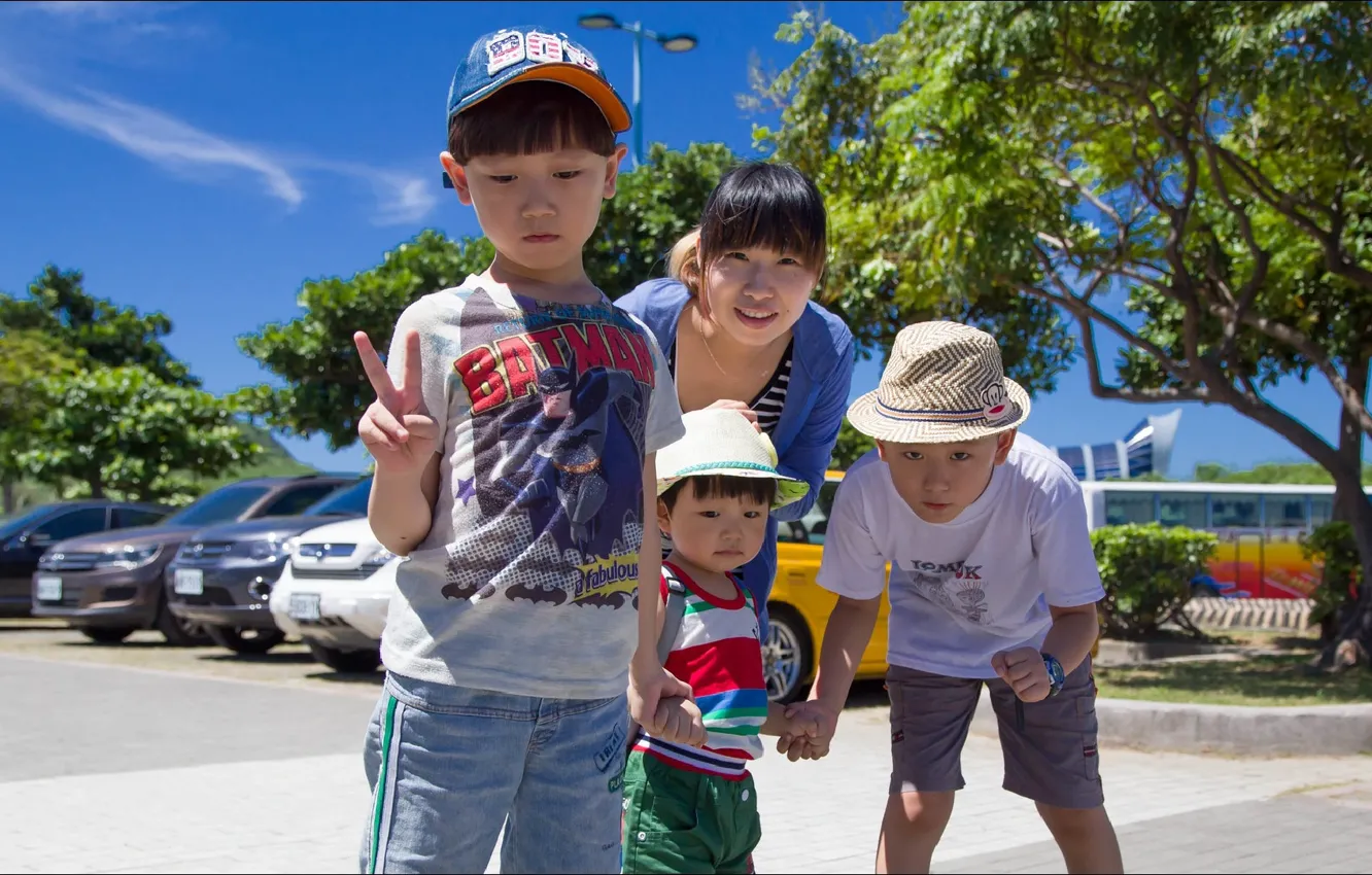 Фото обои batman, Бэтмен, жест, asian, другое, People, gesture