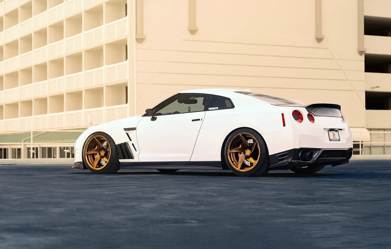 Фото обои Nissan, GT-R, Car, Power, White, R35, Sport, Rear