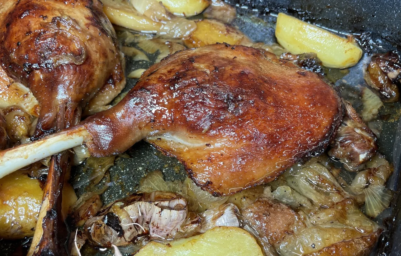 Фото обои onion, garlic, potato, goose confit