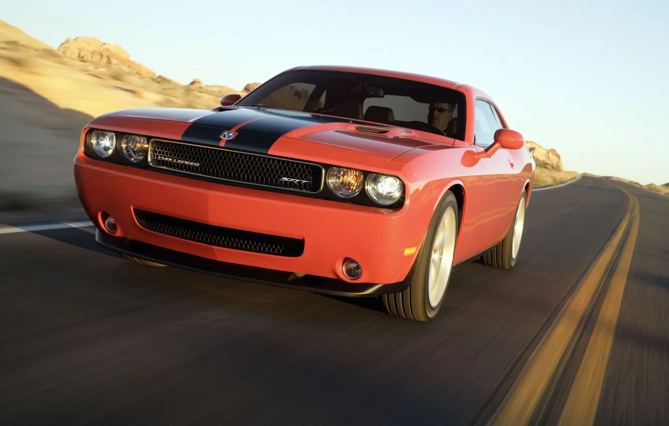 Фото обои дорога, горы, скорость, dodge, challenger, модель 2008