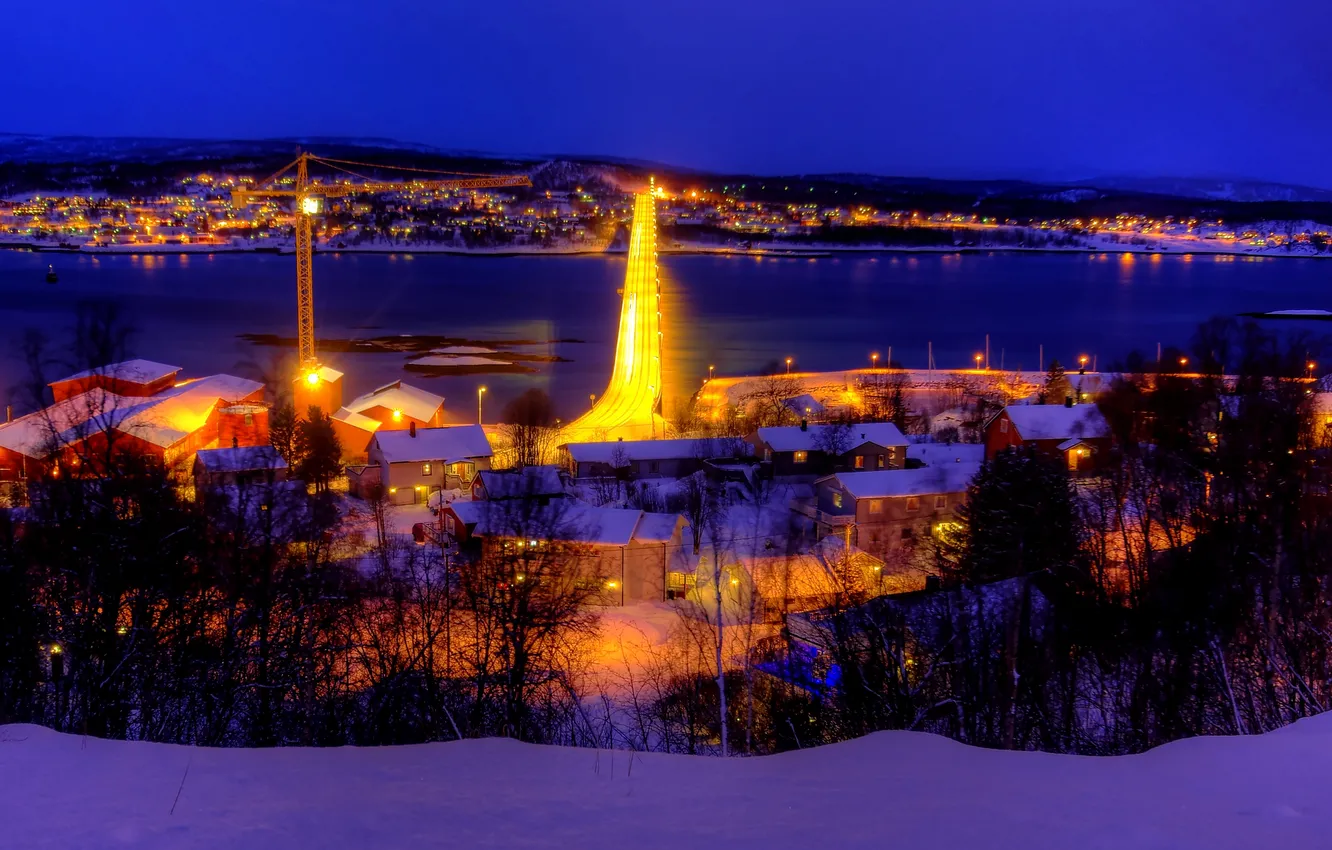 Фото обои зима, небо, снег, ночь, мост, природа, огни, пролив