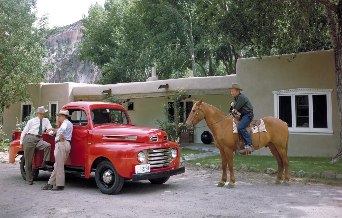 Фото обои деревья, красный, дом, ретро, лошадь, Ford, Форд, ковбой