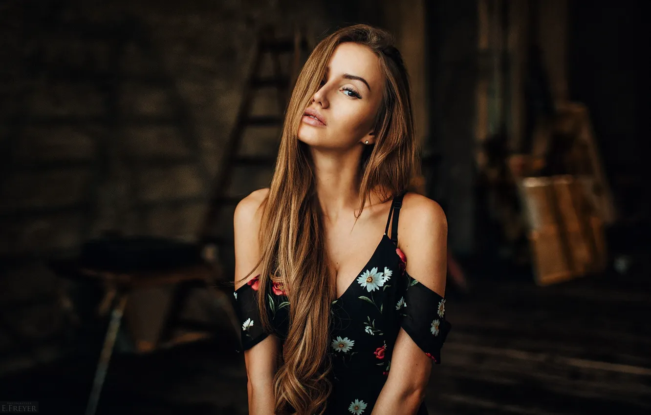 Фото обои взгляд, девушка, Valya, Валя, Evgeny Freyer, фотогораф