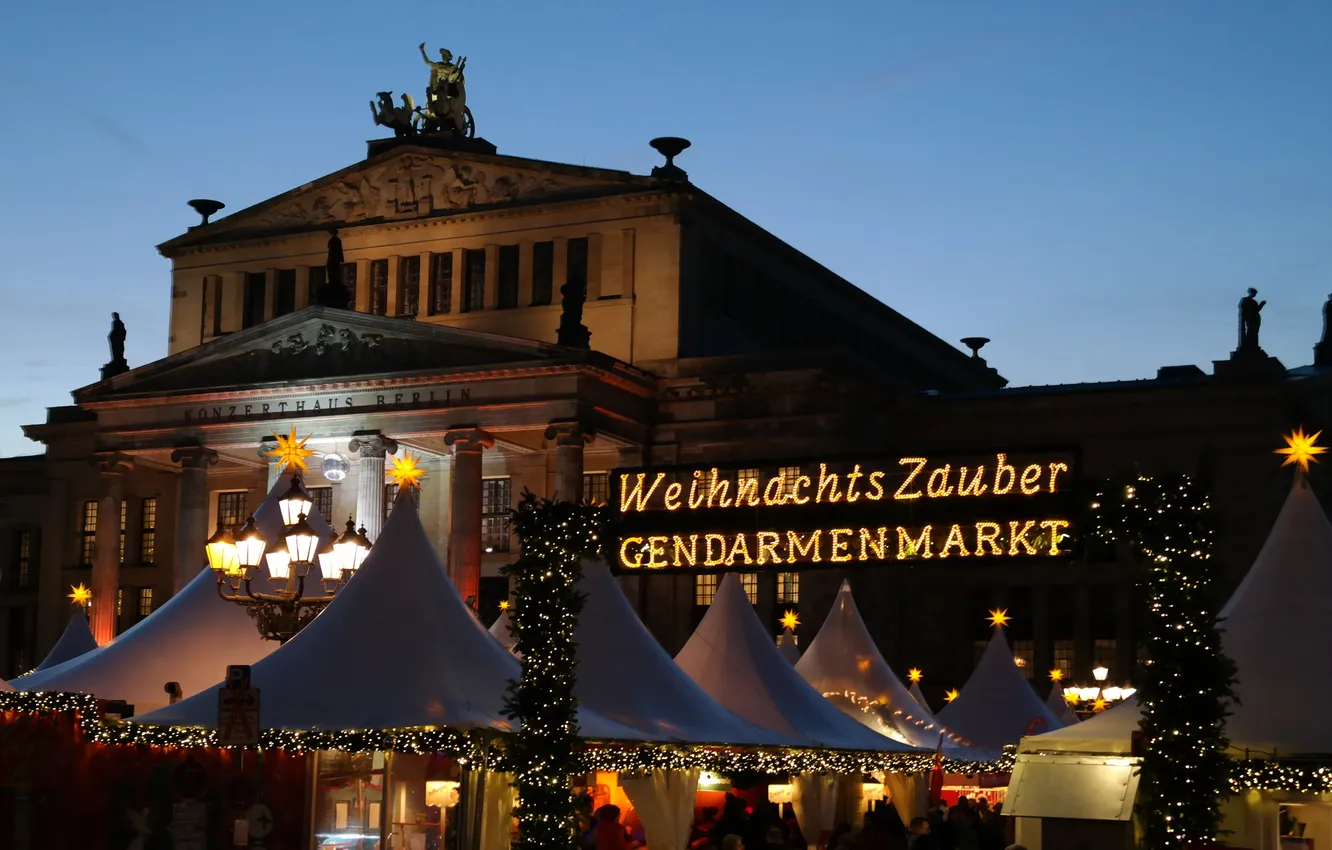 Фото обои Германия, площадь, Рождество, Берлин, ярмарка, Жандарменмаркт, Концертный дом