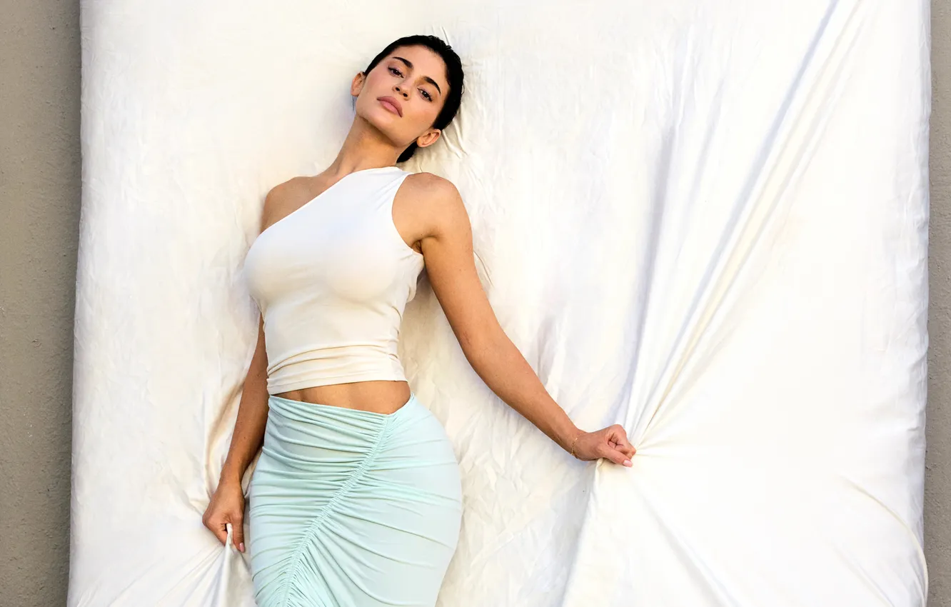 Фото обои girl, beautiful, model, sweet, kylie jenner