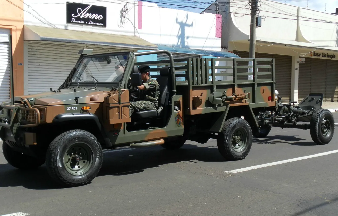 Фото обои artillery, made in Brazil, howitzer, Agrale, military and civil vehicle, manufactured in Santa Catatarina, export …