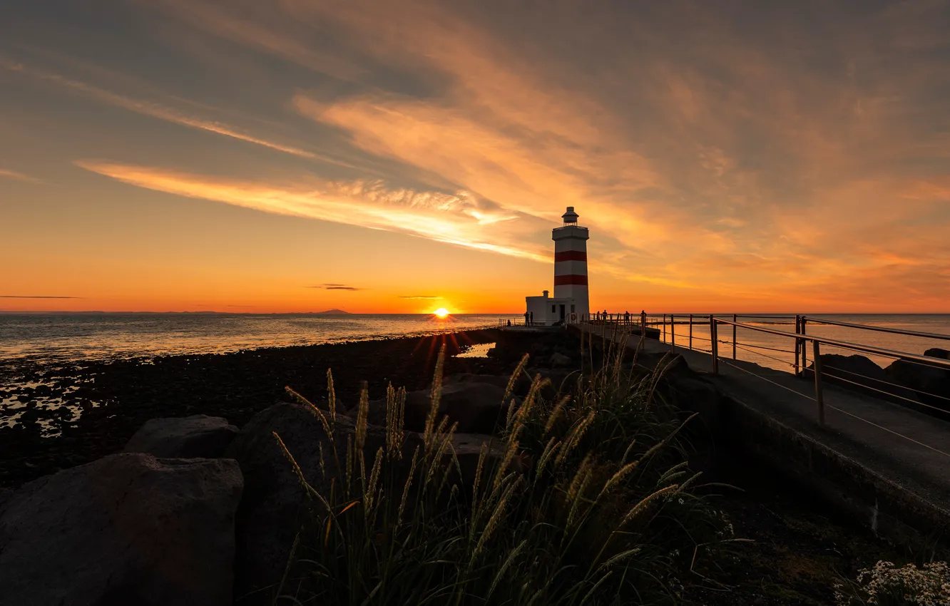 Фото обои дорога, море, солнце, облака, закат, камни, берег, человек