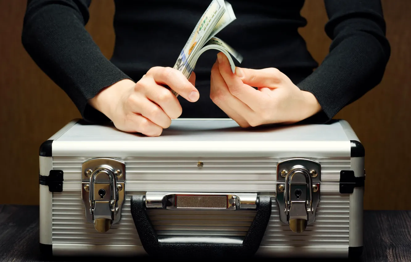 Фото обои man, money, hands, aluminum, briefcase for money