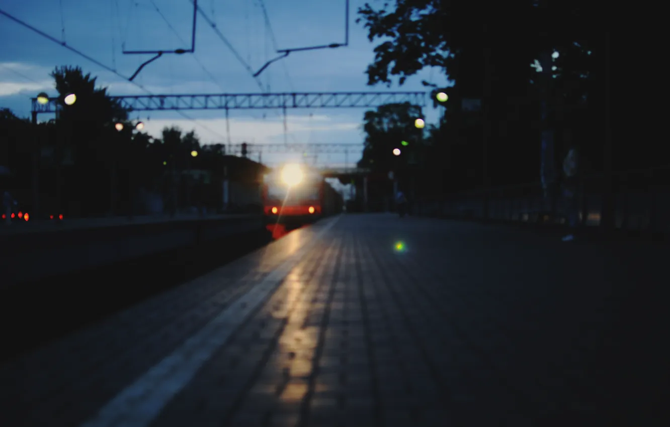 Фото обои ночь, поезд, станция, вечер