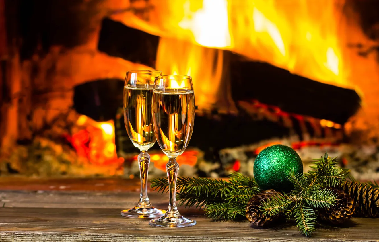 Фото обои огонь, Новый Год, бокалы, Рождество, камин, шампанское