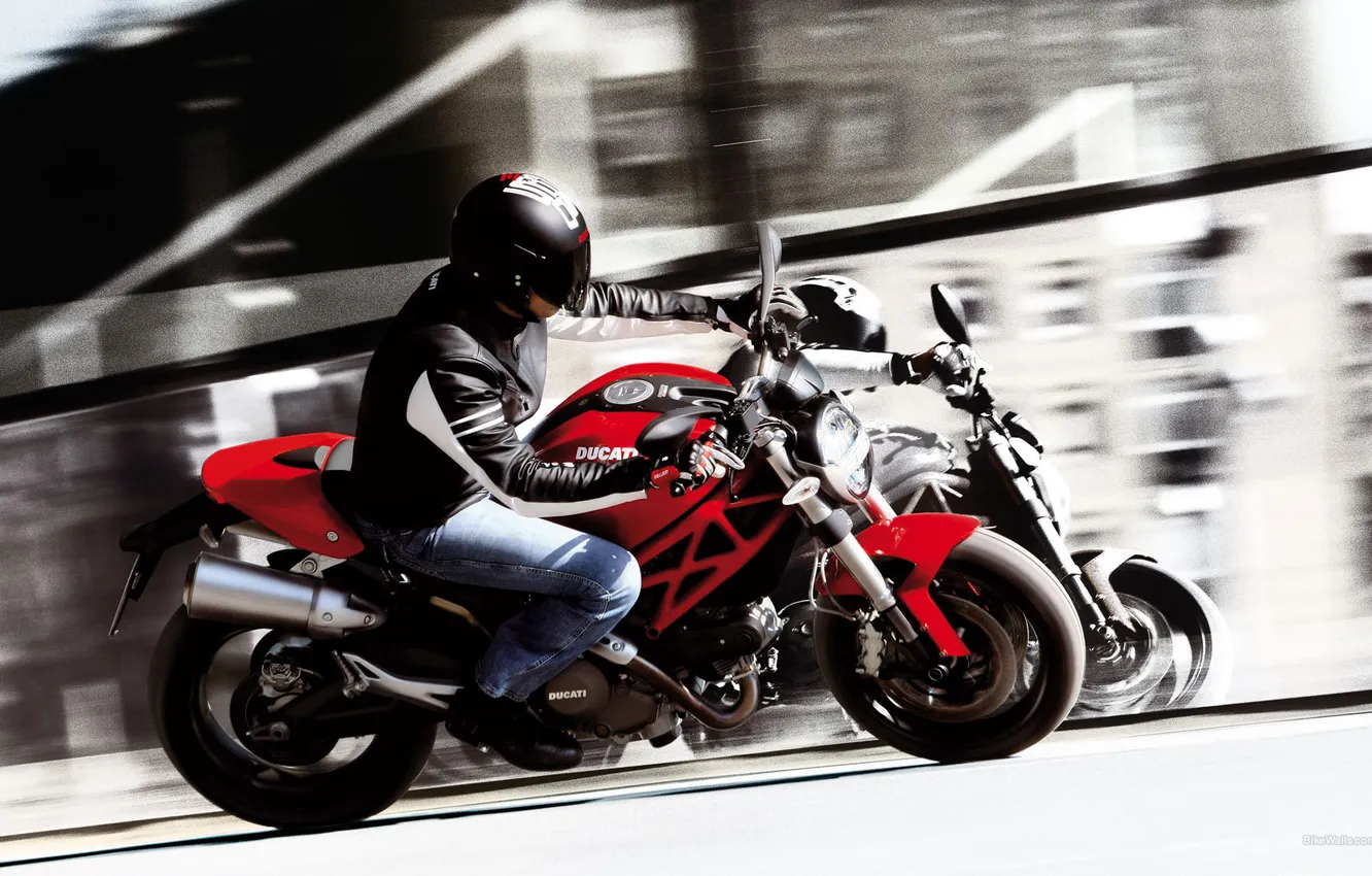 Фото обои отражение, скорость, мотоциклист, ducati