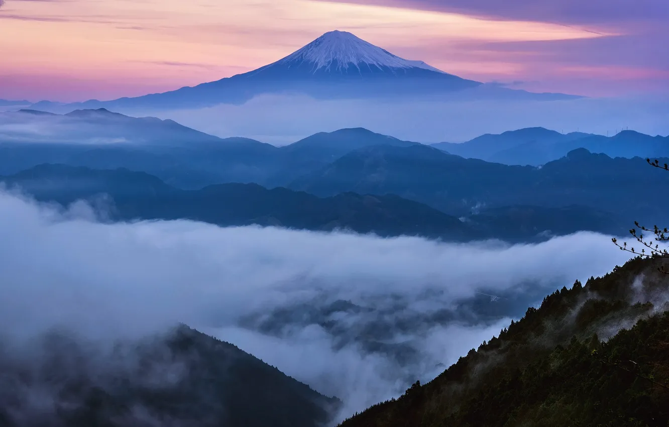 Фото обои гора, весна, утро, Япония, Апрель, Фудзияма, стратовулкан, 富士山