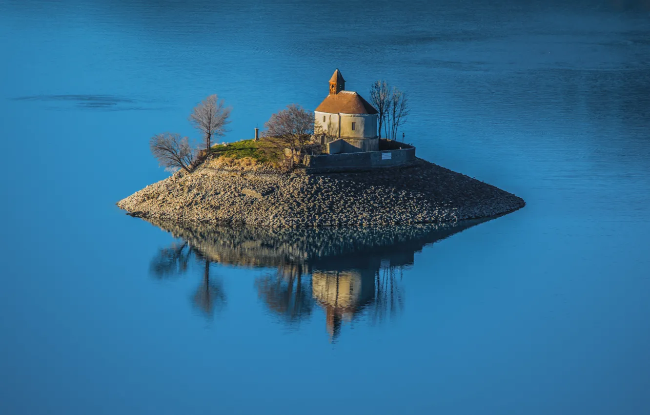 Фото обои озеро, Франция, остров, часовня