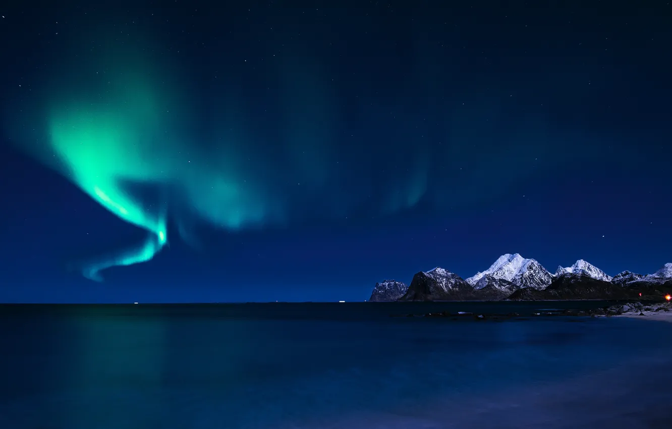 Фото обои море, снег, горы, ночь, lights, огни, северное сияние, sea