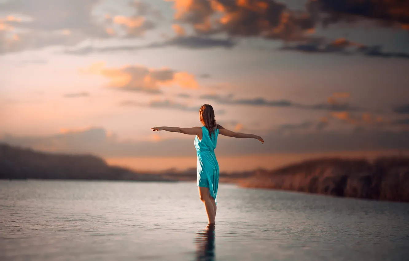 Фото обои девушка, закат, природа