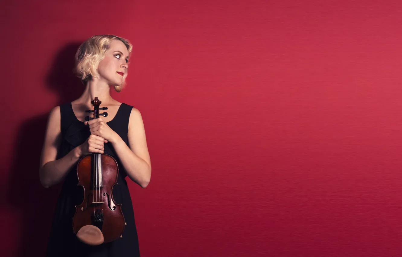 Фото обои девушка, музыка, скрипка, Klara