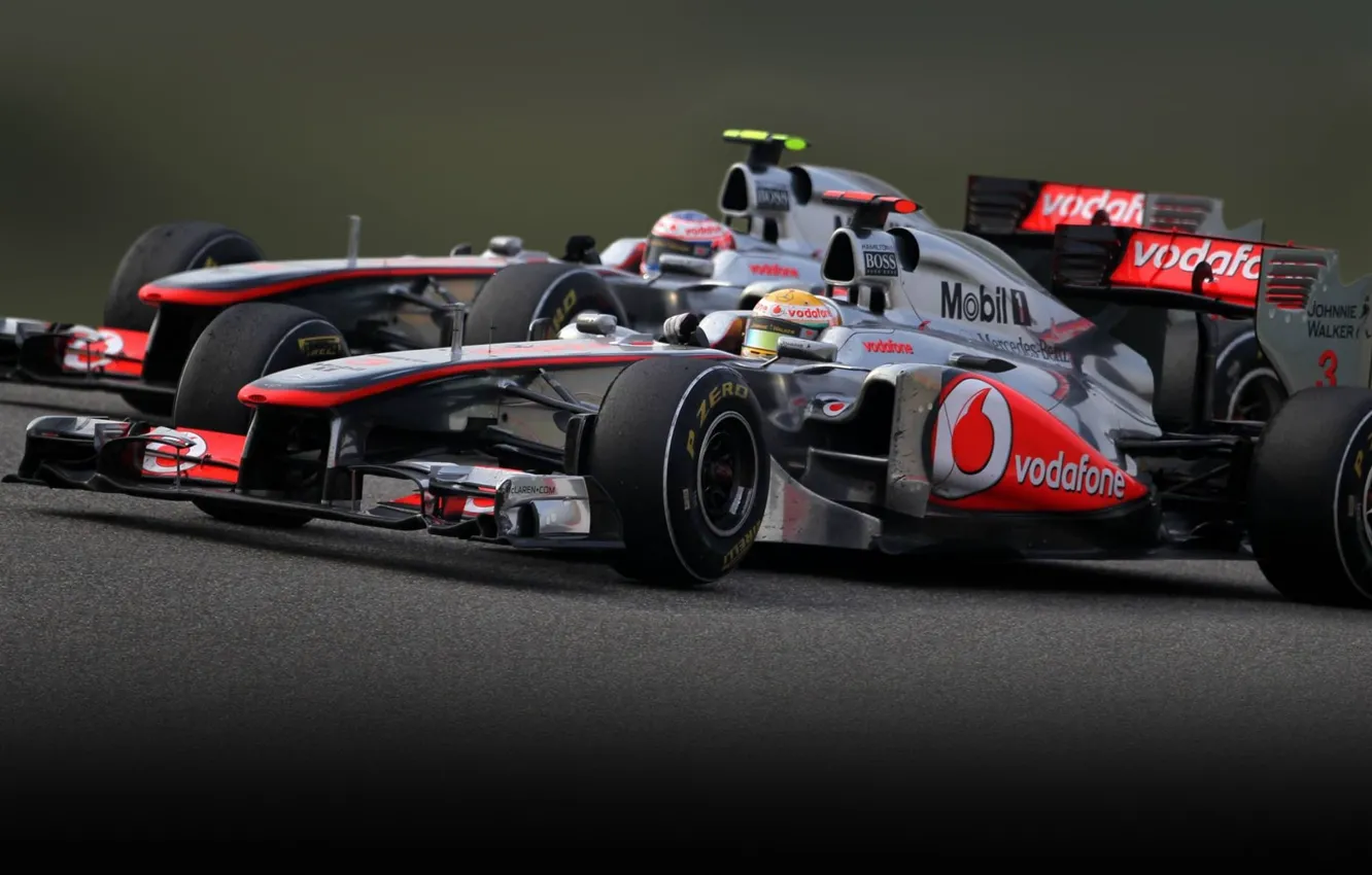 Фото обои Трасса, Formula-1, McLaren MP4-26, Jenson Button, Дженсон Баттон, Формула-1, Болиды, Vodafone McLaren Mercedes