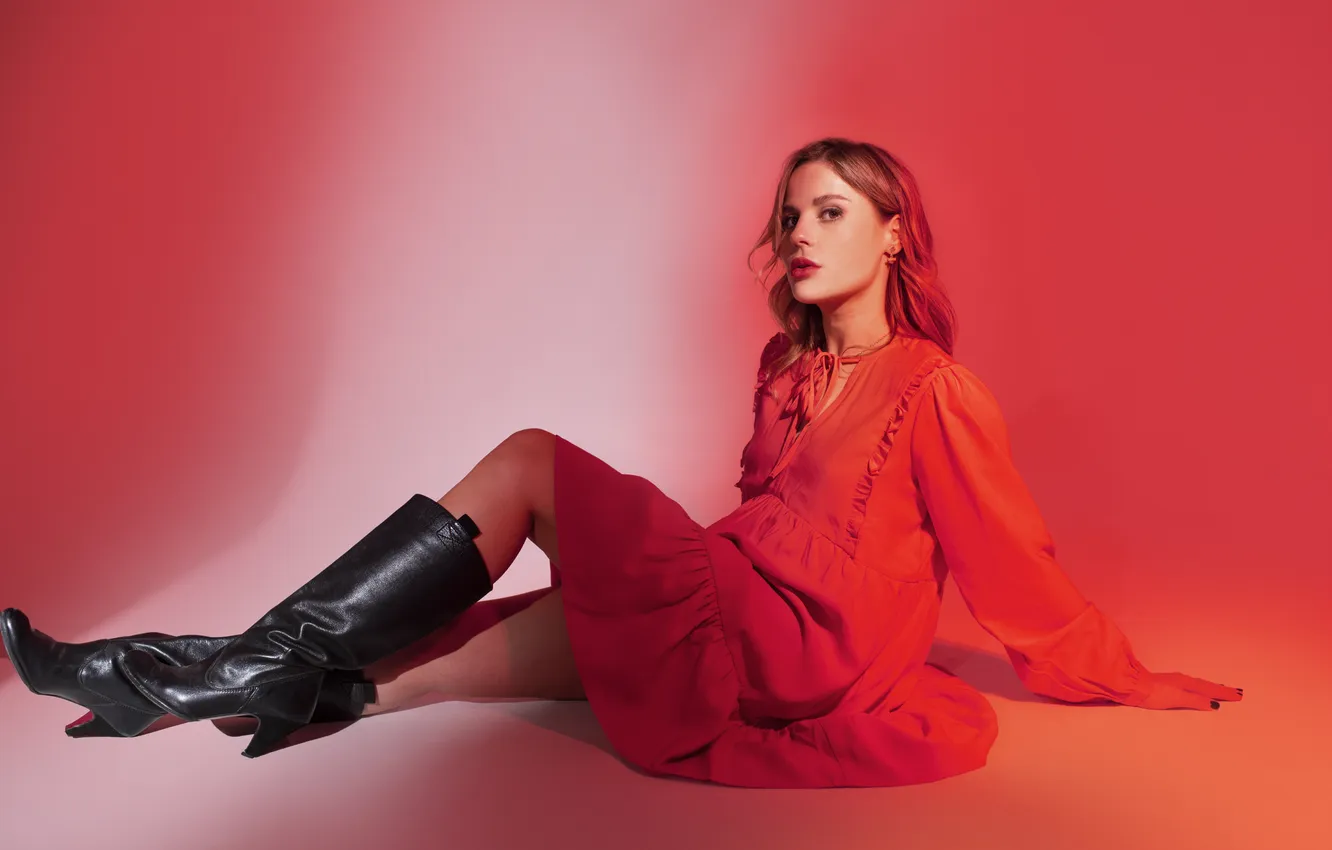 Фото обои red, girl, dress, pretty, cute, boots