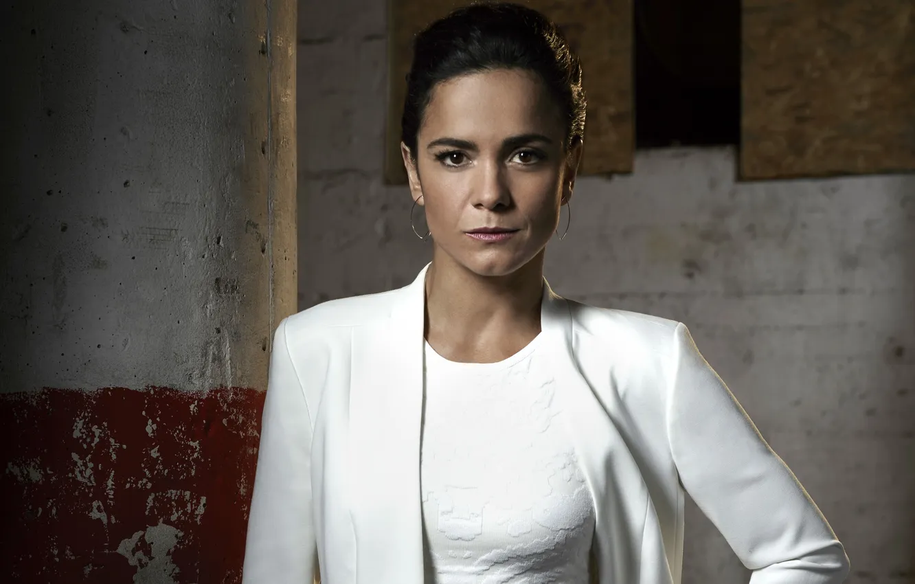 Фото обои взгляд, поза, макияж, фигура, актриса, сериал, Alice Braga, Алиси Брага