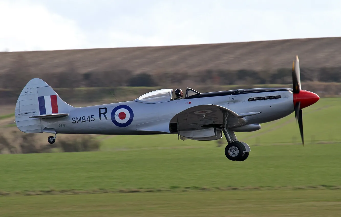 Фото обои истребитель, самолёт, взлёт, Spitfire FR.XVIIIe