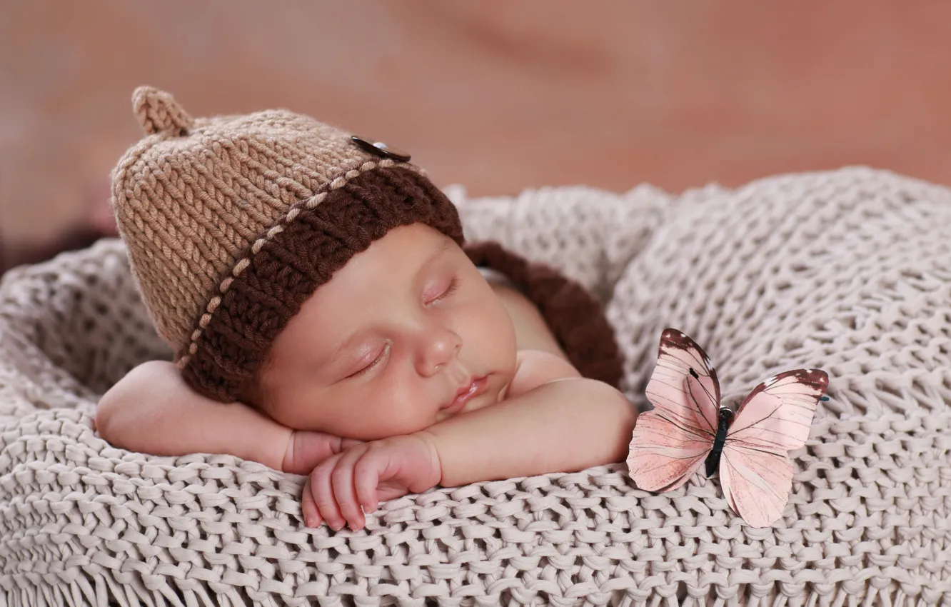 Фото обои бабочка, сон, спит, девочка, плед, шапочка