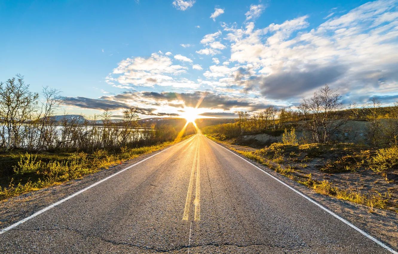 Фото обои дорога, небо, солнце, облака, утро, Финляндия, Lapland