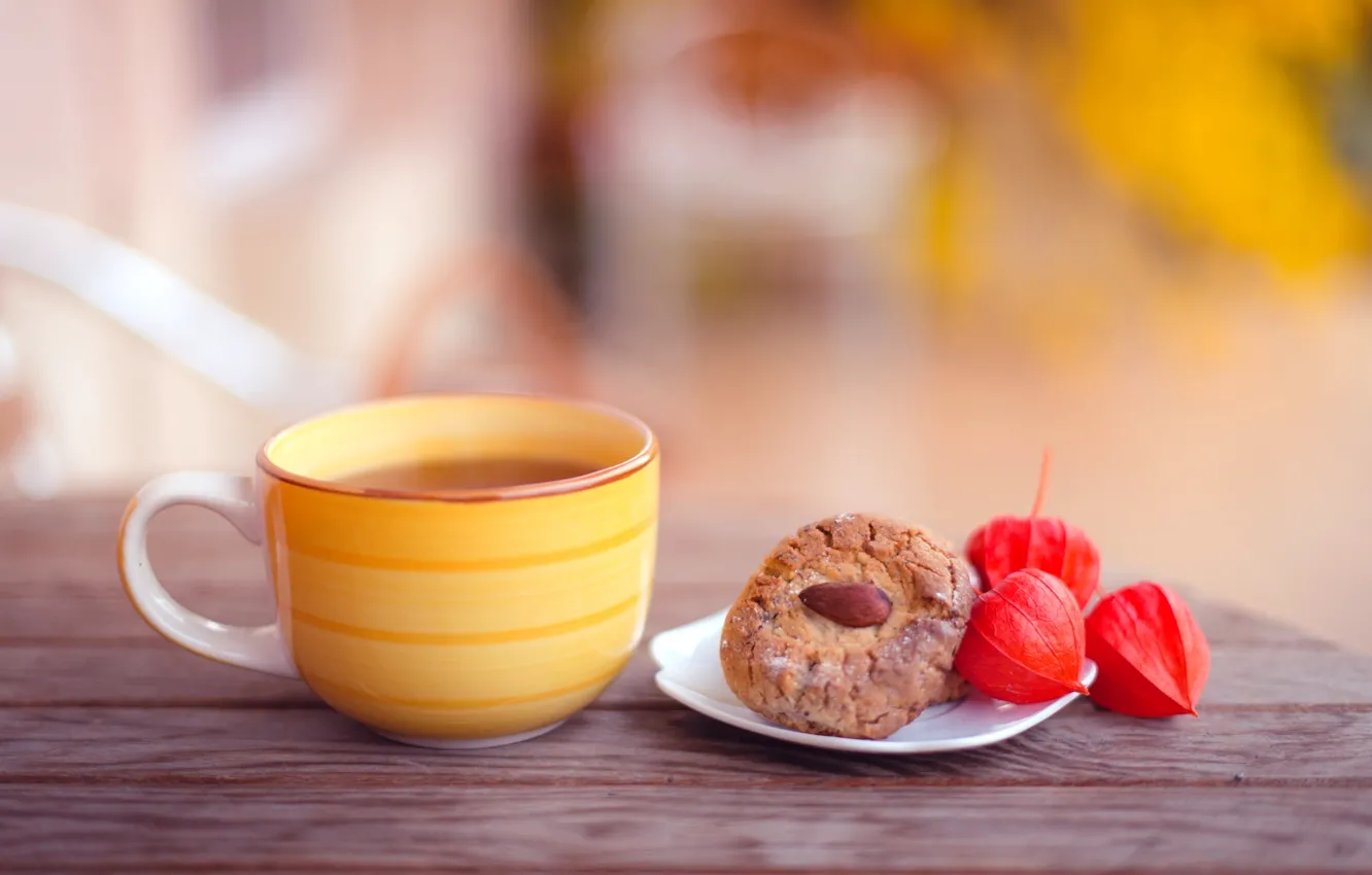 Фото обои осень, стол, чай, печенье, чашка, желтая, выпечка, миндаль