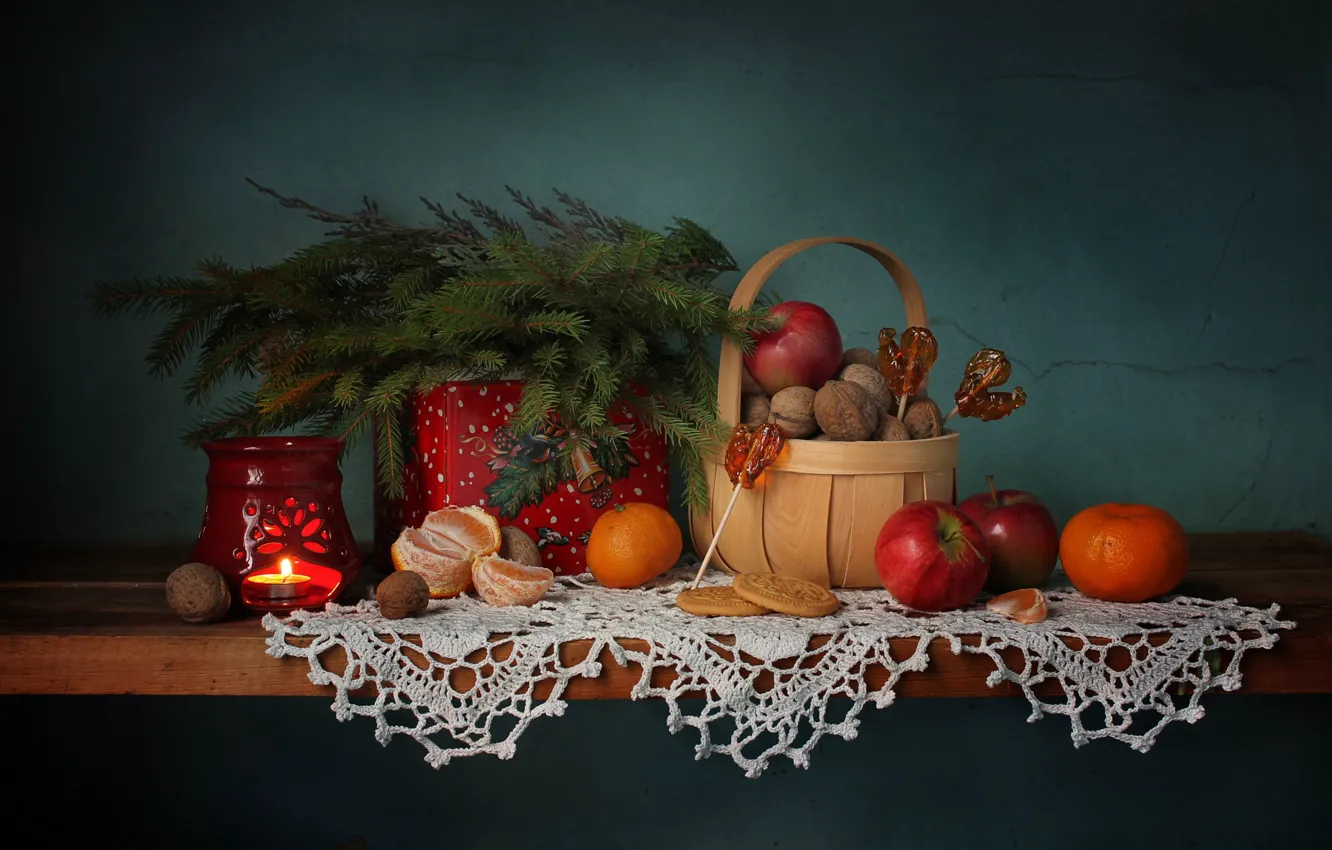 Фото обои зима, корзина, яблоки, елка, новый год, рождество, печенье, полка
