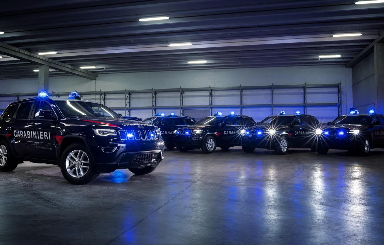 Фото обои Police, 2018, Carabinieri, мигалки, Jeep, Grand Cherokee