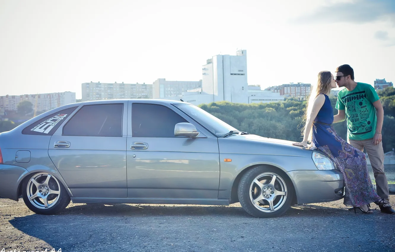 Фото обои машина, авто, девушка, поцелуй, мужчина, auto, бок, LADA
