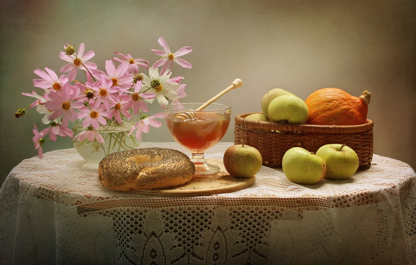 Фото обои яблоки, мед, тыква, космея, бублик