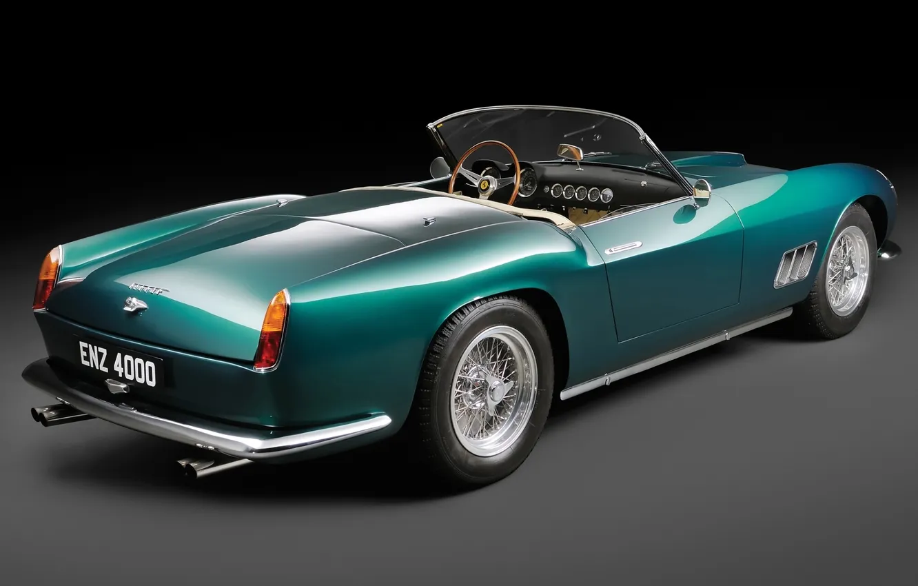 Фото обои Феррари, 1960, Калифорния, зелёный, Ferrari, полумрак, классика, вид сзади