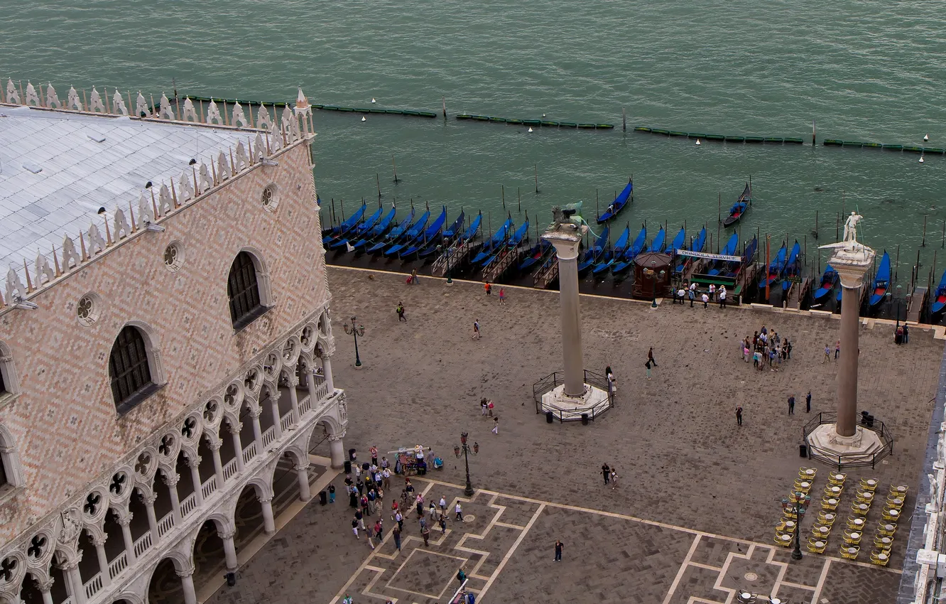 Фото обои лодки, Италия, Венеция, канал, гондола, дворец дожей, пьяцетта, колонна Святого Марка