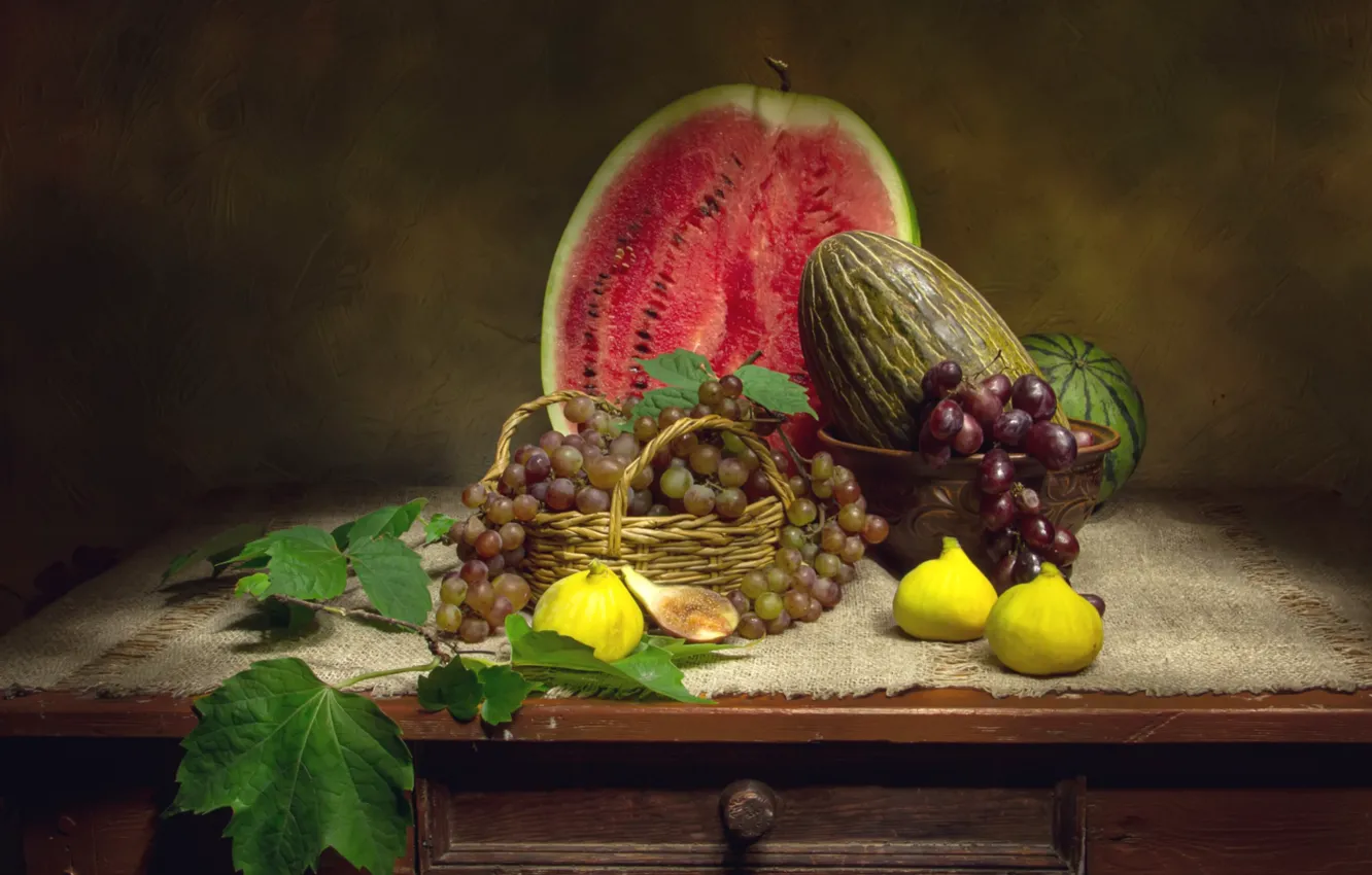 Фото обои арбуз, виноград, дыня, инжир