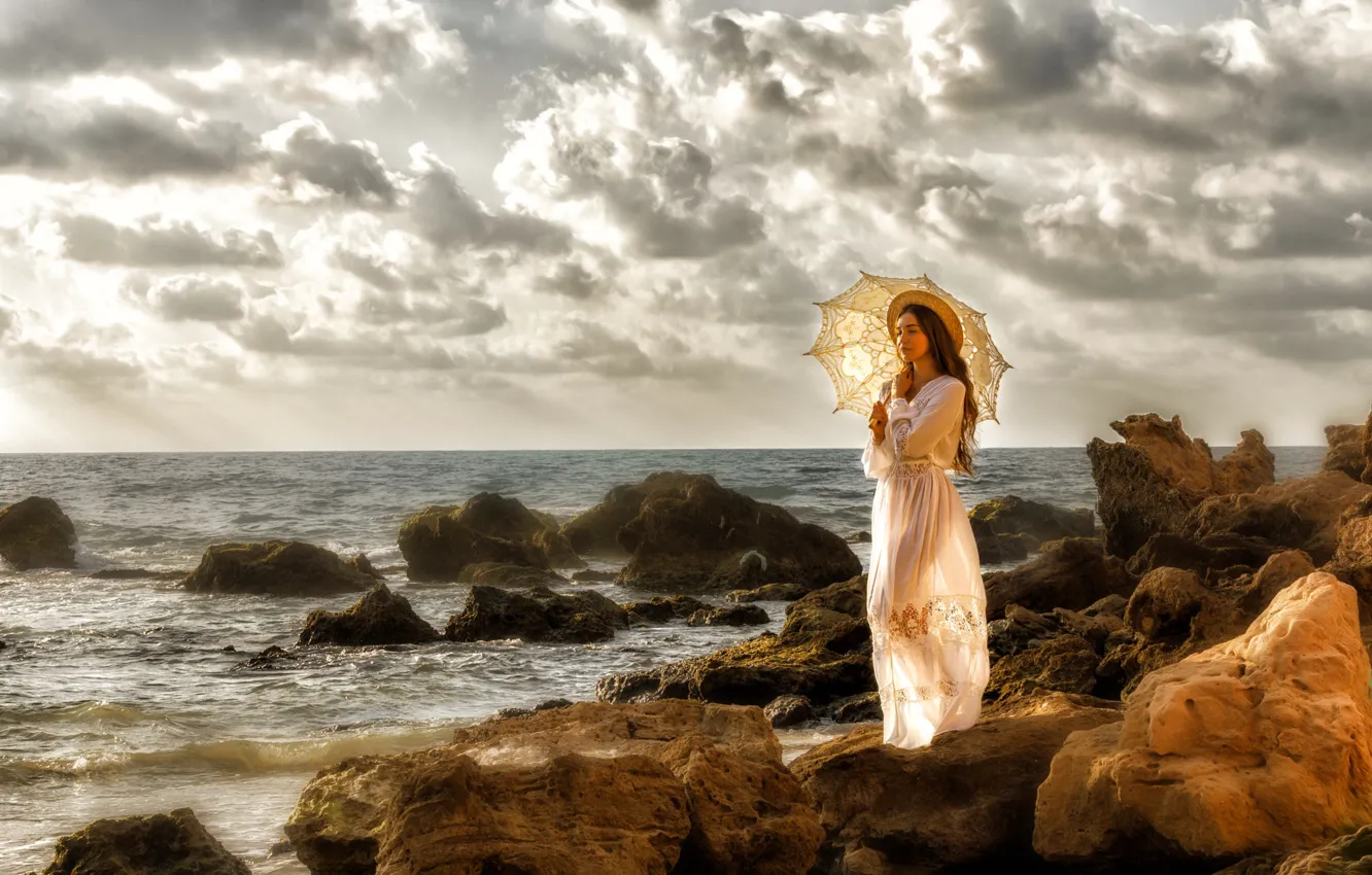 Фото обои вода, облака, камни, Девушка, зонт, платье, Mari, Alex Darash