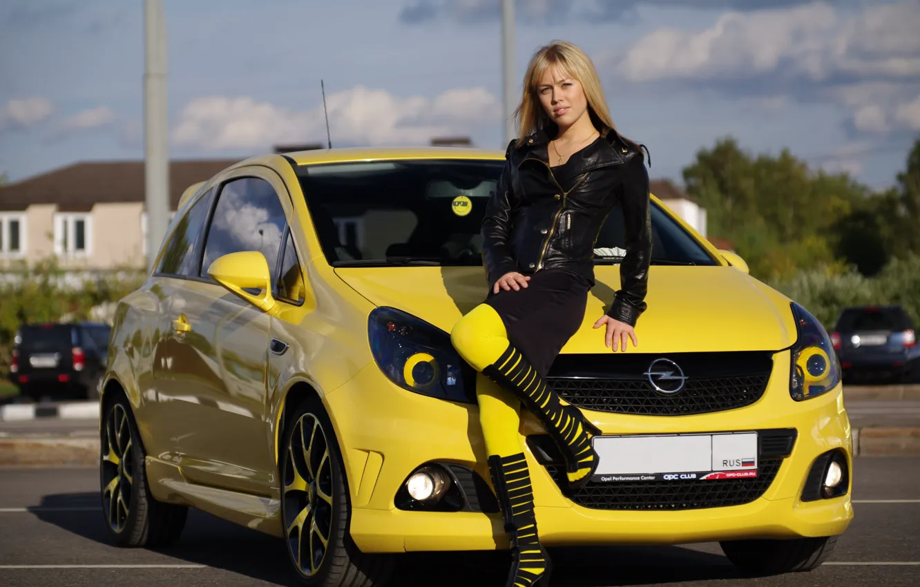 Фото обои дорога, взгляд, девушка, Девушки, Opel, желтый авто