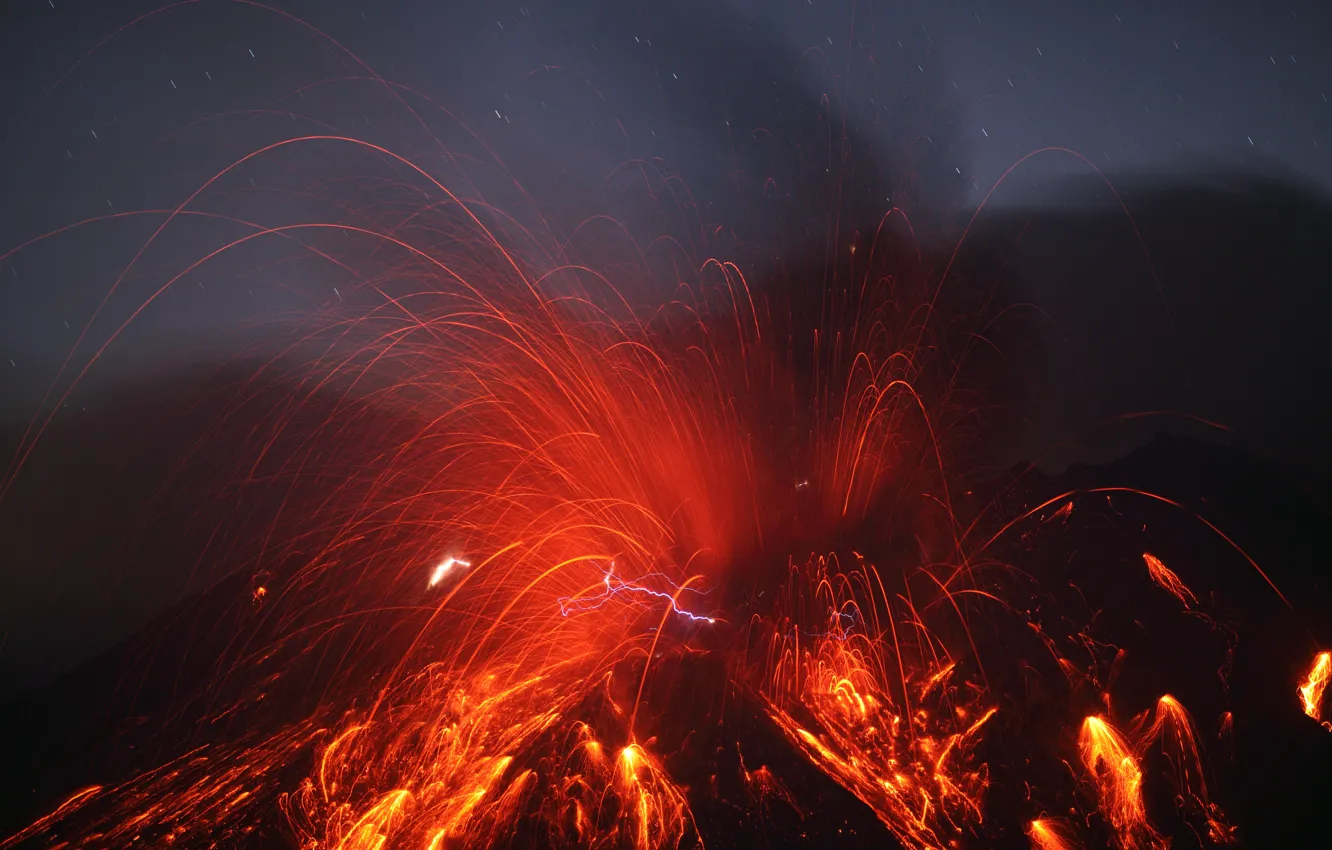 Фото обои молнии, вулкан, лава