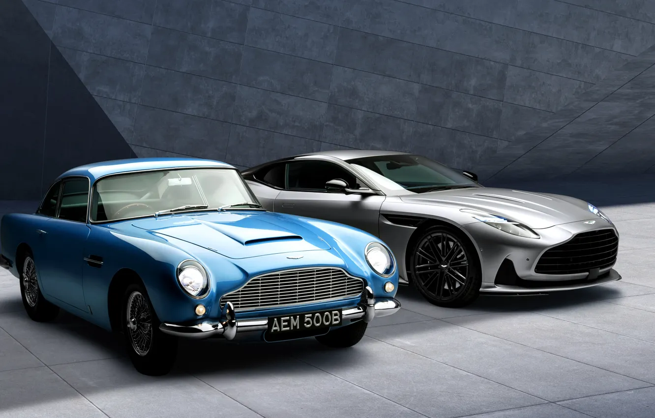 Фото обои Aston Martin, DB5, Aston Martin DB5, front view, Aston Martin DB12, DB12