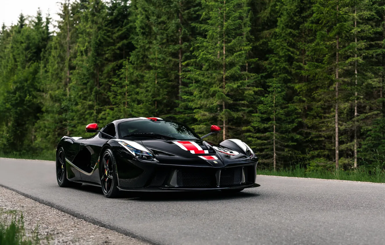 Фото обои Ferrari, Red, Black, Road, Laferrari