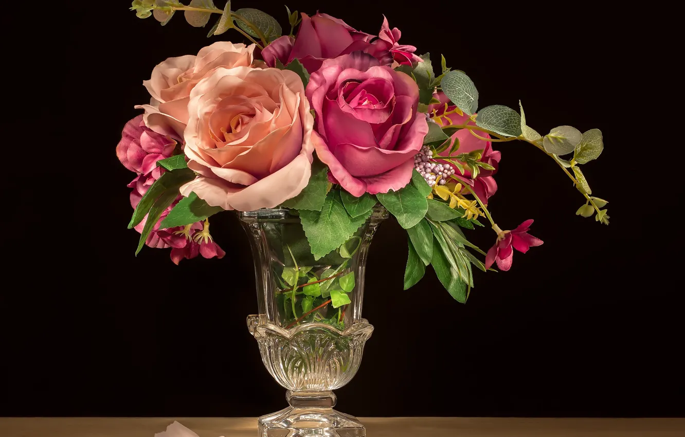 Фото обои цветы, розы, лепесток, вазочка