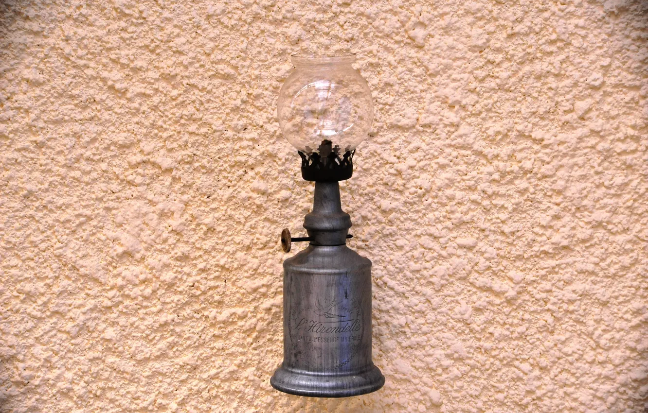 Фото обои light, wall, vintage, lamp, aluminum, swallow, gasoline