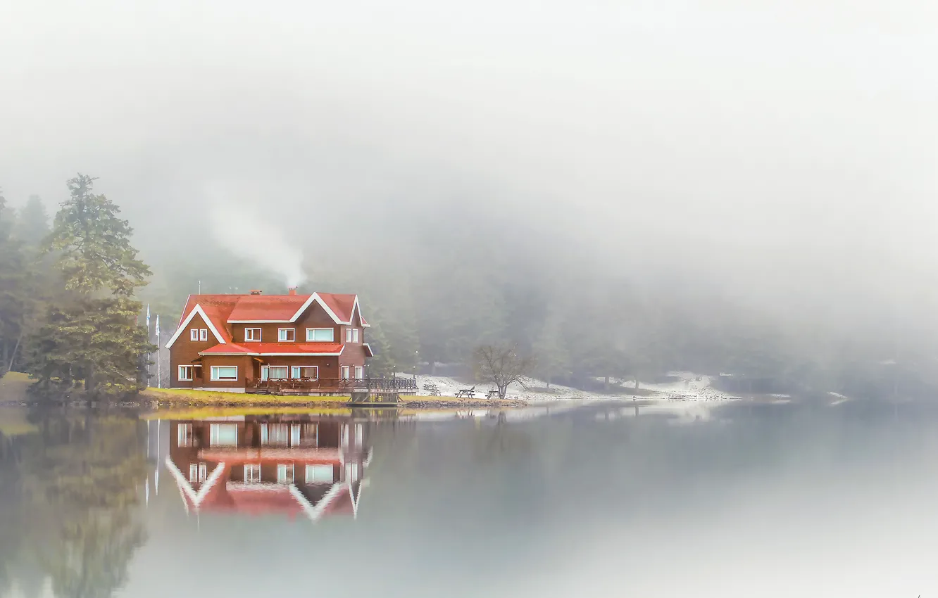 Фото обои house, lake, fog, türkiye, bolu