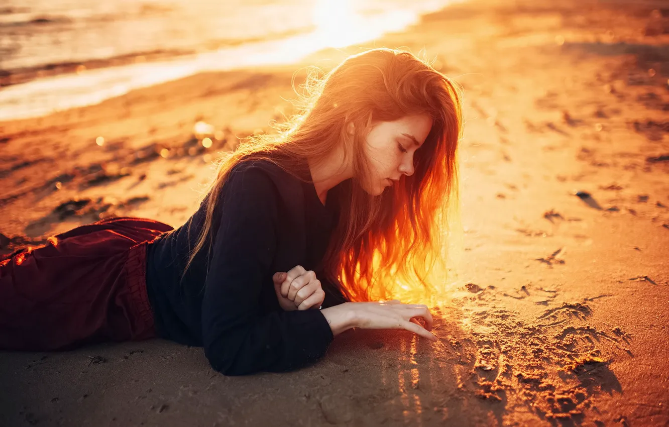 Фото обои Солнце, Песок, Море, Пляж, Девушка, Волосы