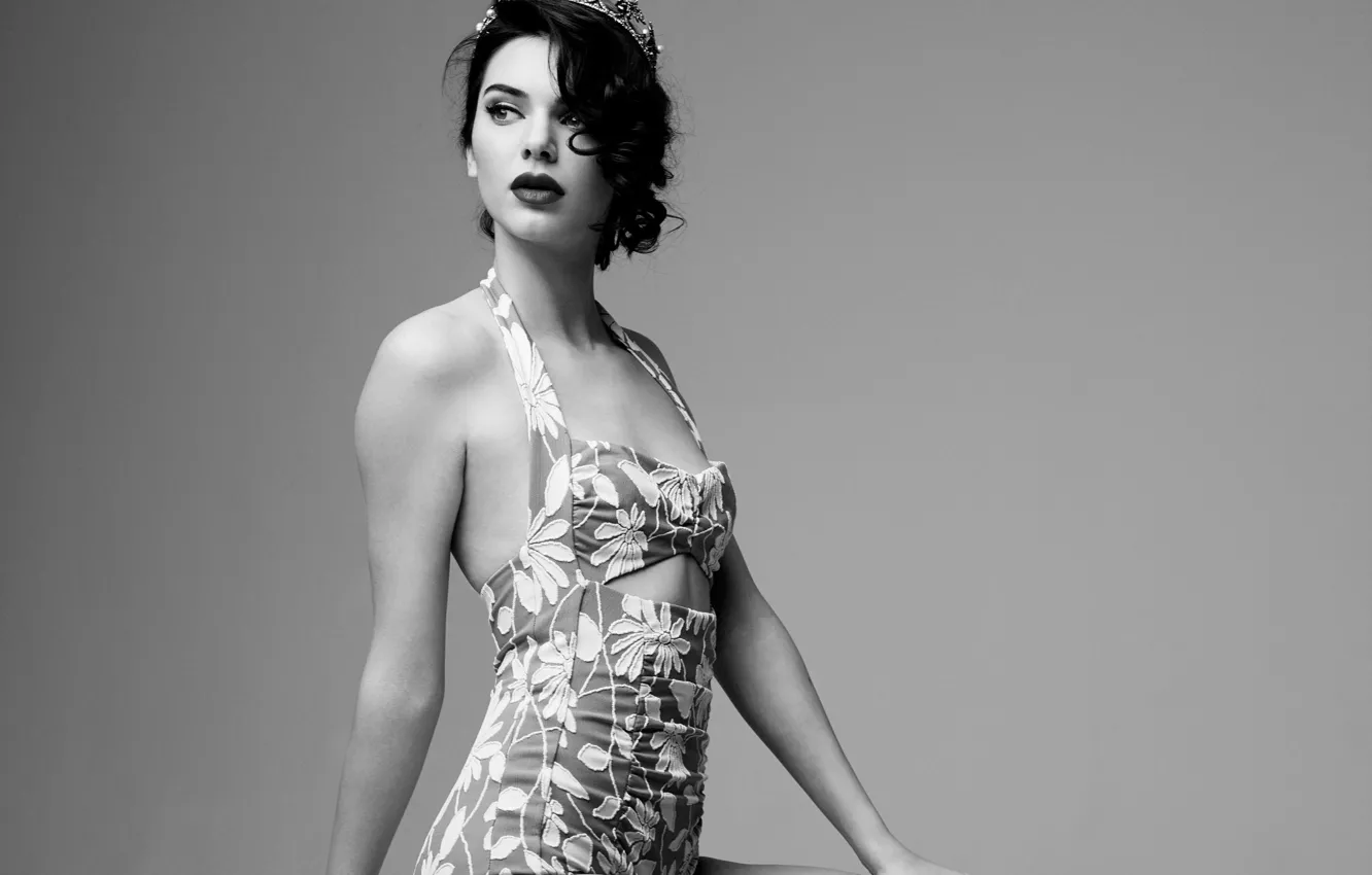 Фото обои поза, модель, черно-белое, Kendall Jenner