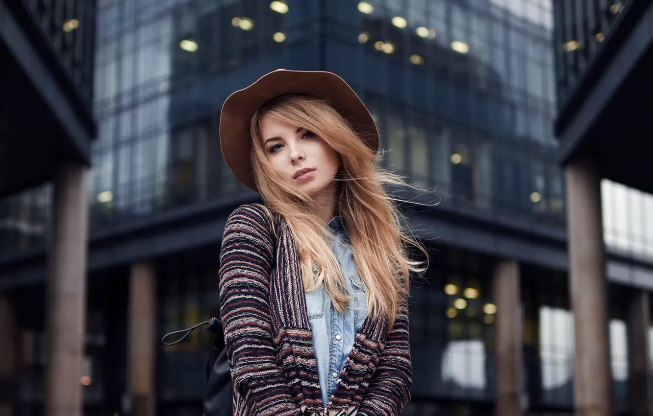 Фото обои город, шляпка, Irina, Maxim Guselnikov, Ирина Попова