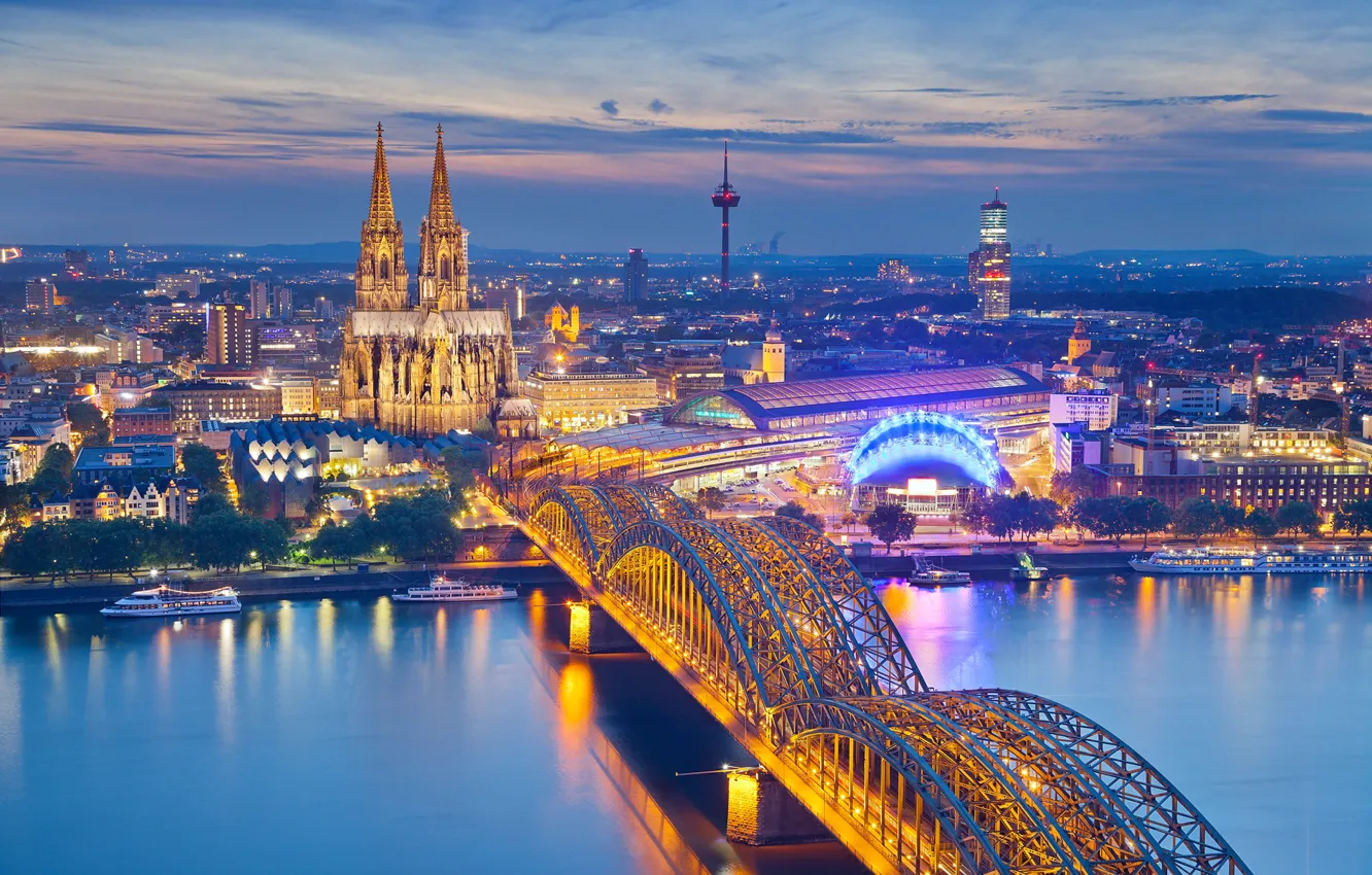 Фото обои небо, ночь, мост, огни, река, башня, вокзал, Германия
