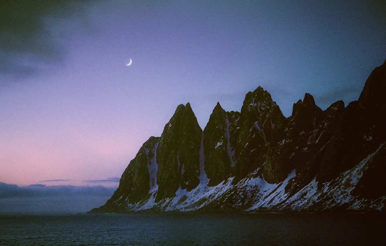 Фото обои море, небо, вода, горы, ночь, природа, скалы, луна