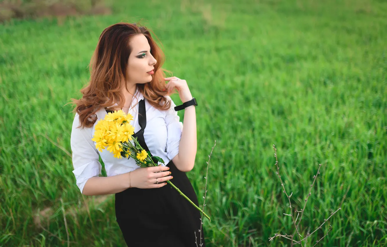 Фото обои трава, девушка, цветы, поза, хризантемы, Антон Владимирович